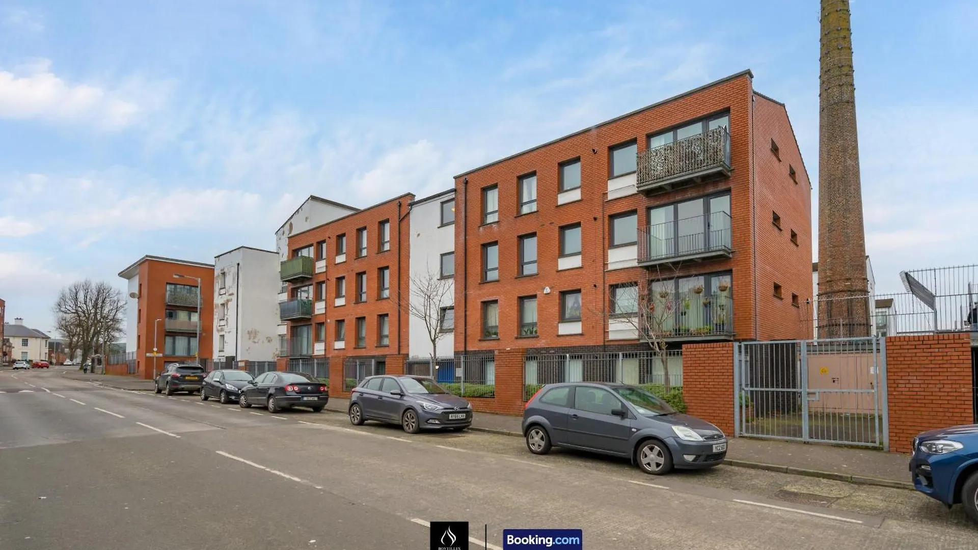 2 Bed Modern Cozy Apt By Boyeilles Apartments Short Lets & Serviced Accommodation Belfast With Free Wifi