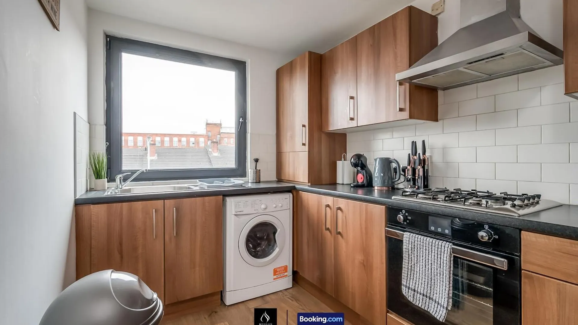 2 Bed Modern Cozy Apt By Boyeilles Apartments Short Lets & Serviced Accommodation Belfast With Free Wifi 0*,  United Kingdom